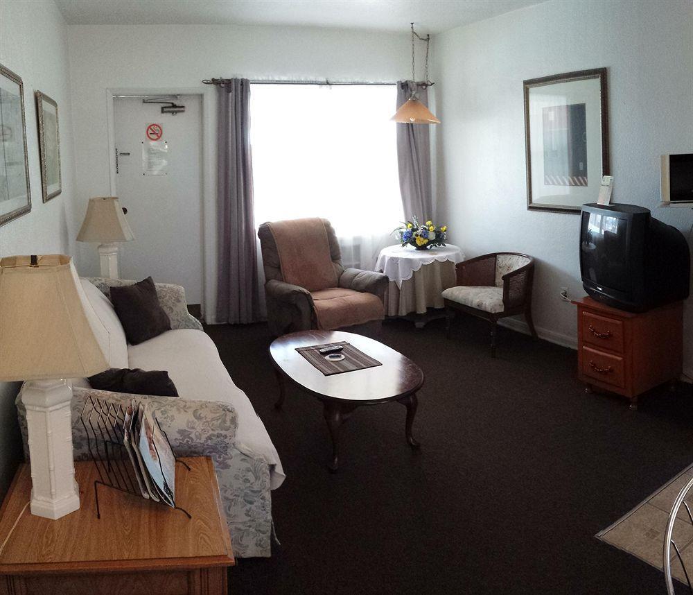 Echo Sails Motel Clearwater Beach Exterior photo