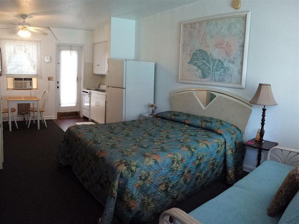 Echo Sails Motel Clearwater Beach Exterior photo